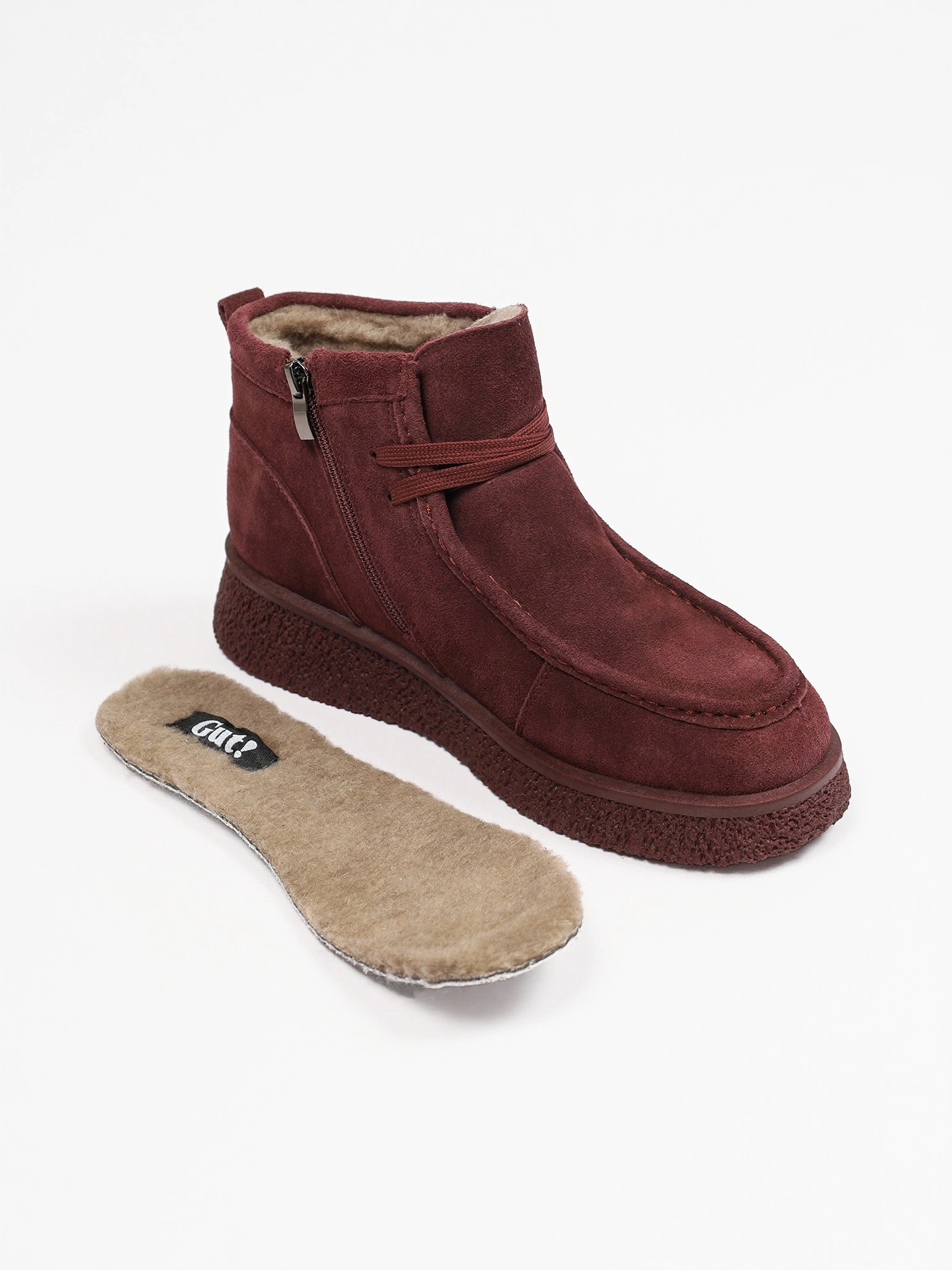 Ботинки бордового цвета из натуральной замшы на средней платформе